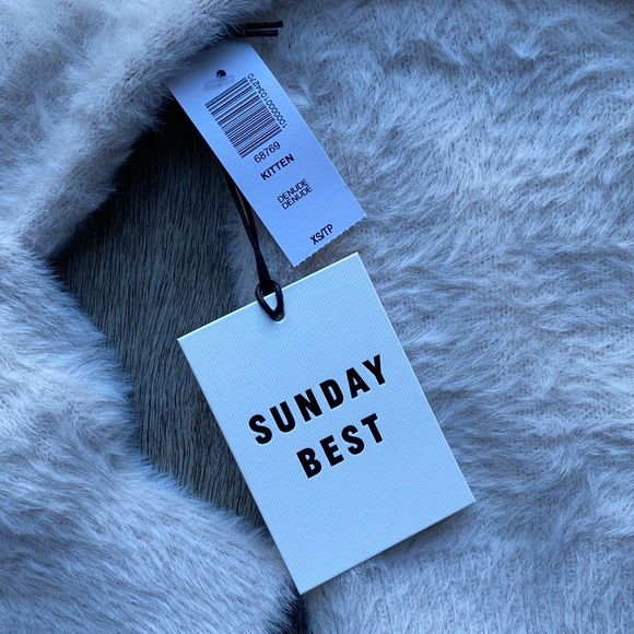 Sunday Best Kitten Sweater - Picture 3 of 3